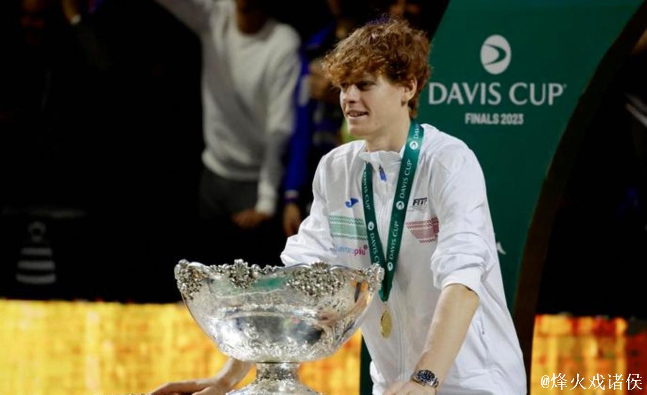 意大利队2-0完胜西班牙 收获戴维斯杯三连冠